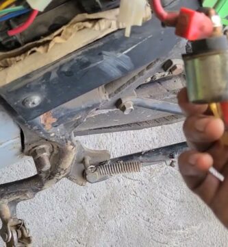 como saber si mi bateria de moto esta descargada